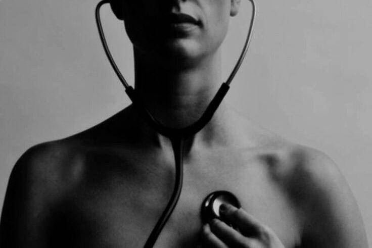 Ilustrasi bahaya melakukan self-diagnosis. (Pinterest/Brigitte Hearst)