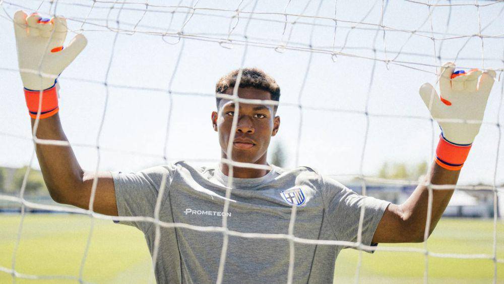Zion Suzuki (parmacalcio1913.com)