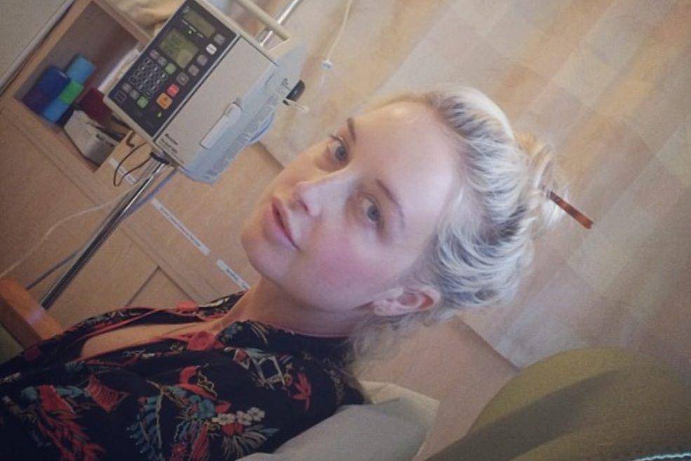 istri Mike Dirnt saat menjalani pengobatan kanker (instagram.com/mikedirnt)