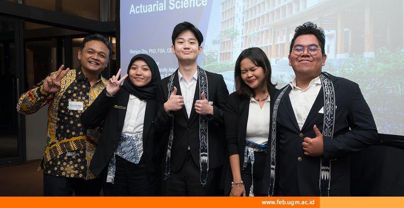 Tim FEB UGM yang jadi juara dua dalam kompetisi bisnis internasional NTU Global Advanced Investment Program (GAIP) (dok. FEB UGM)