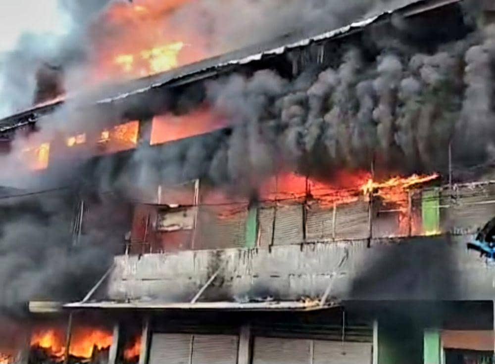 Pasar Krian Kebakaran, Pemadam Kebakaran Surabaya Turun Tangan