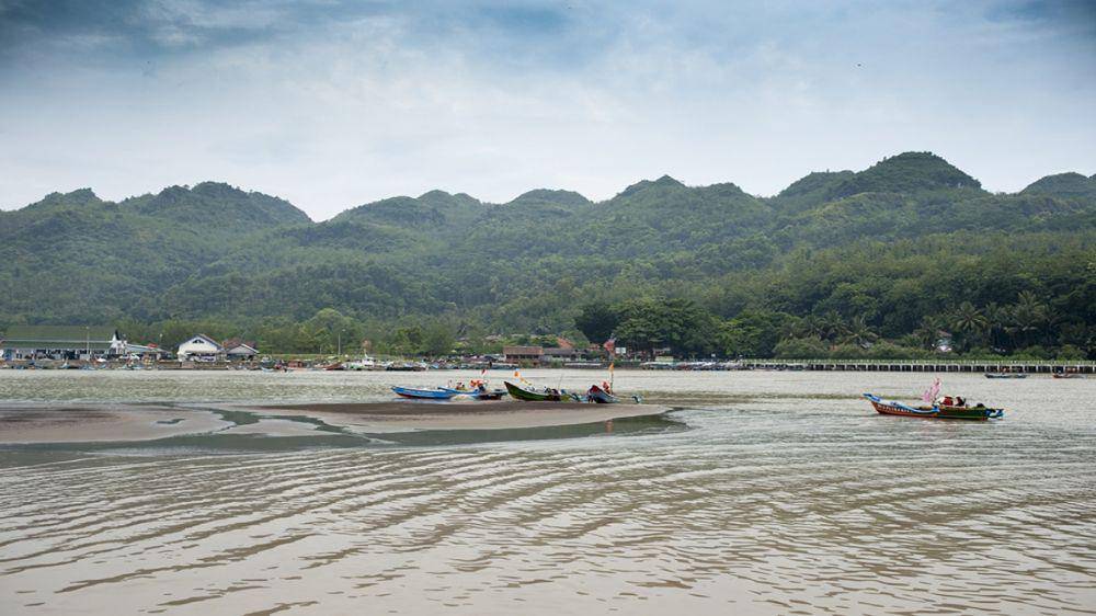 Potret Pantai Cemara Sewu di Cilacap (wisata.cilacapkab.go.id)