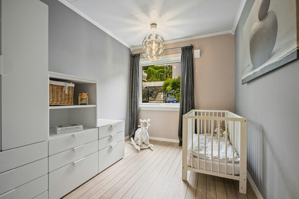 inspirasi desain nursery room (unsplash.com/@lisaanna195)