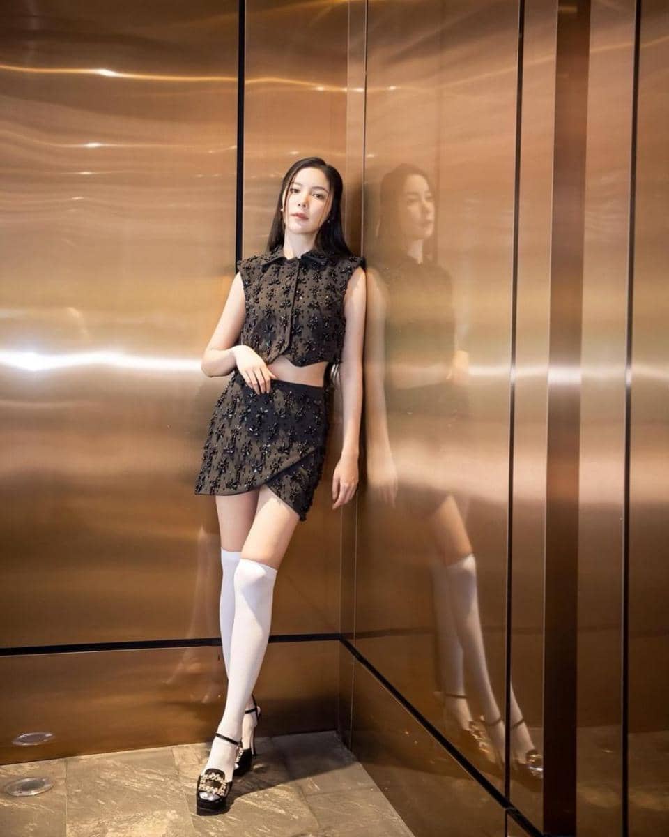 outfit Mook Worranit (instagram.com/mookworranit)