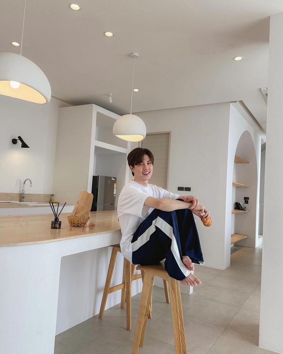potret daily outfit ala Benz Atthanin (instagram.com/bbenzalert)