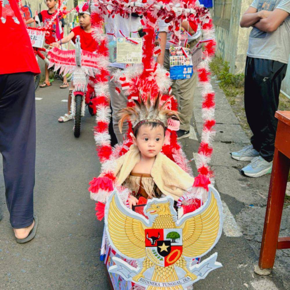 keponakan Ayu Ting Ting lomba 17-an (Instagram.com/mom_ayting92_)
