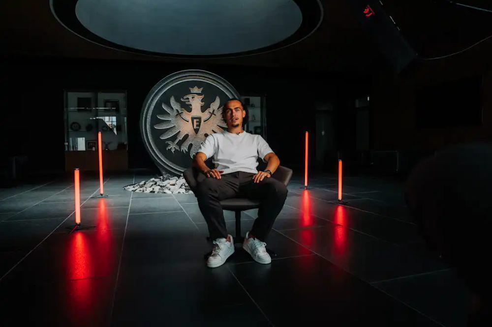 Arthur Theate (en.eintracht.de)