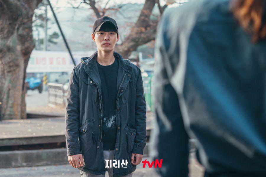 Yoon Ji On di Jirisan (dok. tvN/Jirisan)