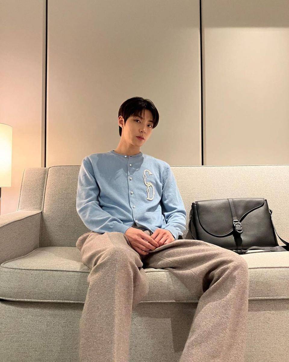 Hwang In Yeop (instagram.com/hi_high_hiy)