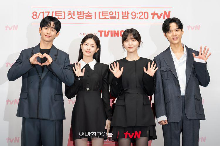 para pemeran drama Love Next Door (instagram.com/tvn_drama)