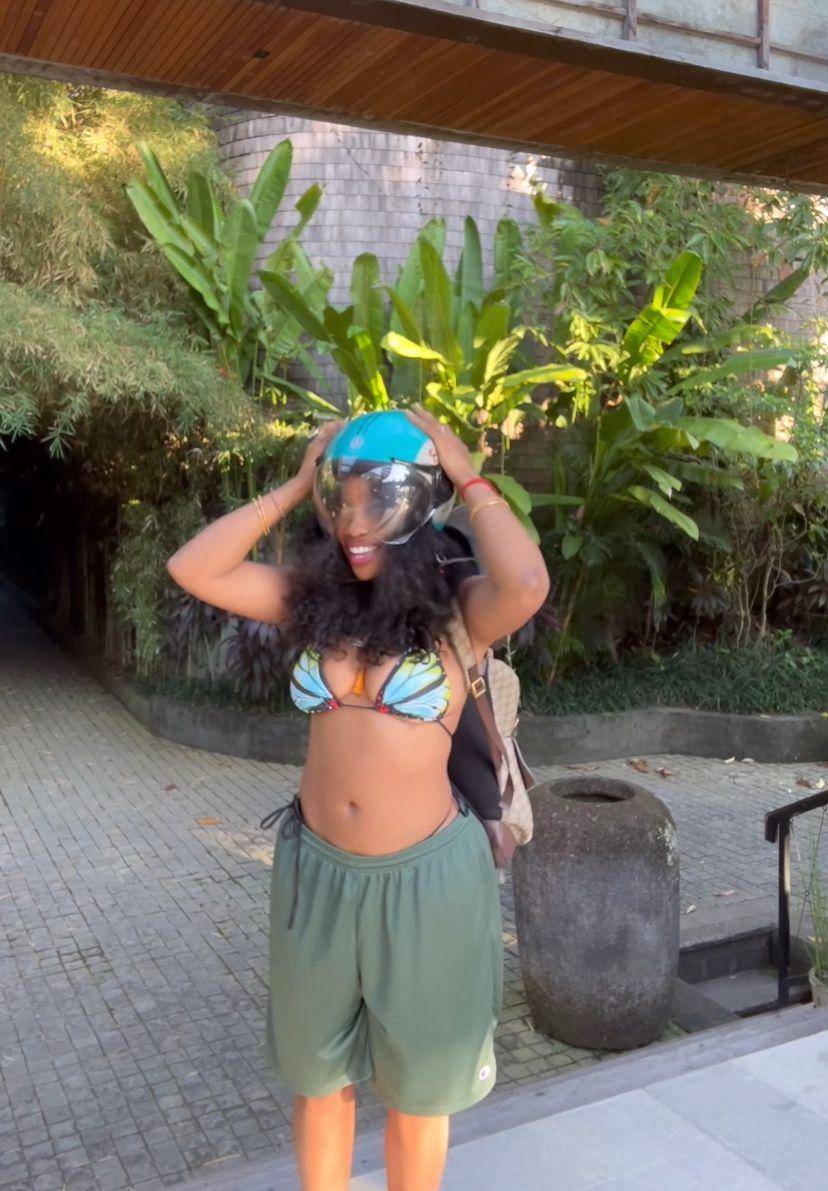 potret Sza sedang liburan di Bali (instagram.com/sza)