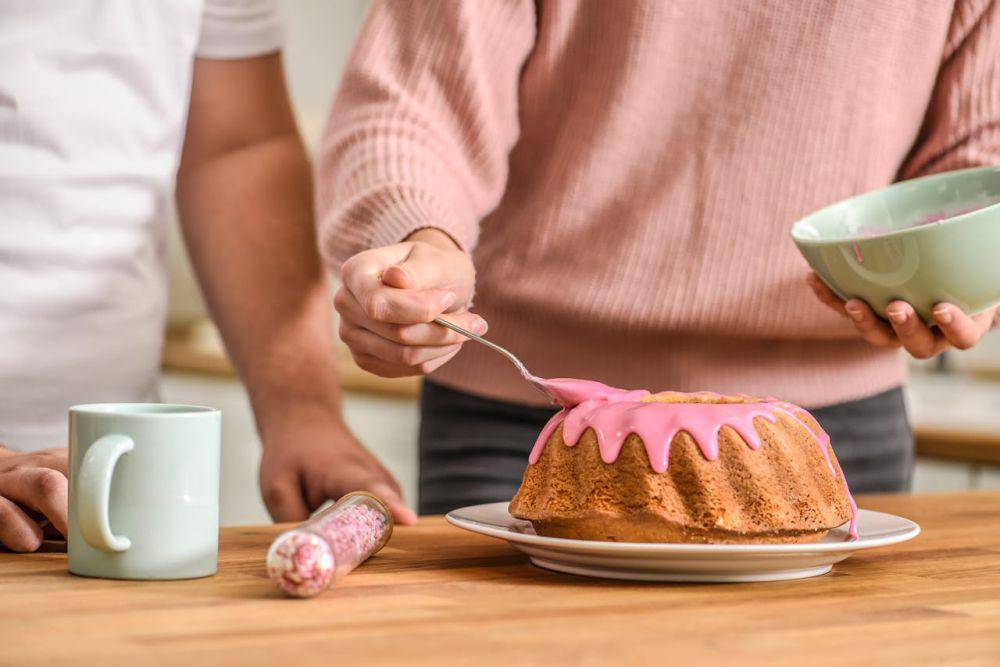 ilustrasi icing dan kue (pexels.com/Backen.de)