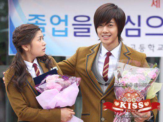 Jung So Min dan Kim Hyun Joong dalam drama Playful Kiss (dok. MBC/Playful Kiss)