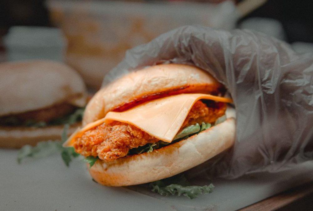 5 Rekomendasi Burger di Sidoarjo, Bikin Ngiler!