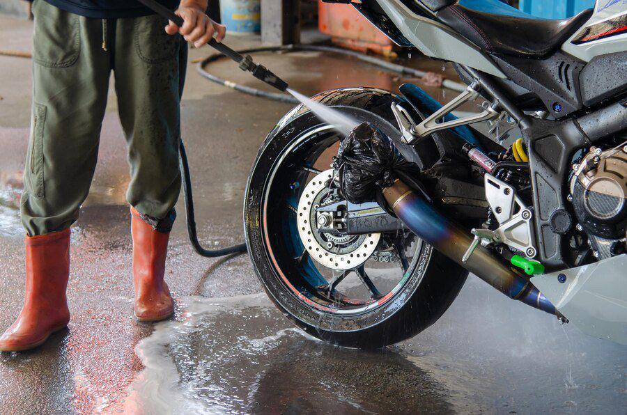 Rekomendasi Doorsmeer, Tempat Cuci Sepeda Motor di Surabaya