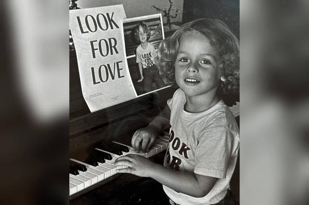 potret Billie Joe Armstrong di usia 5 tahun (instagram.com/billiejoearmstrong)