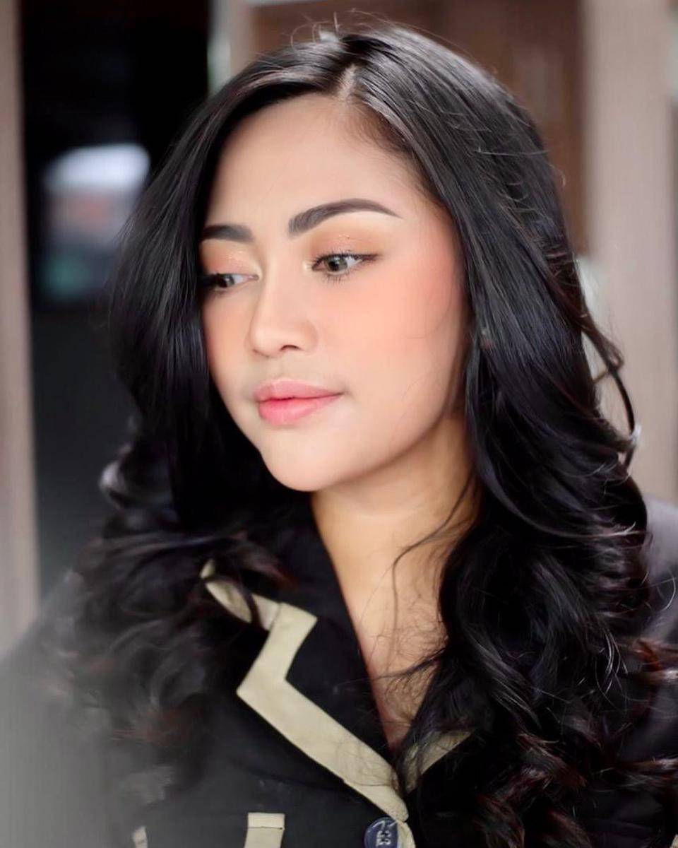 inspirasi makeup soft natural ala Rachel Vennya (instagram.com/rachelvennya)
