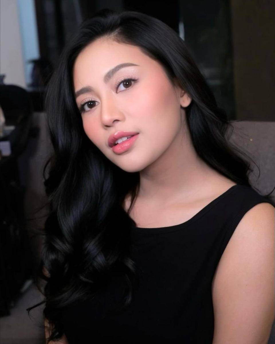 inspirasi makeup soft natural ala Rachel Vennya (instagram.com/rachelvennya)