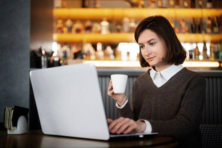 fasilitas coffee shop (freepik.com/freepik)
