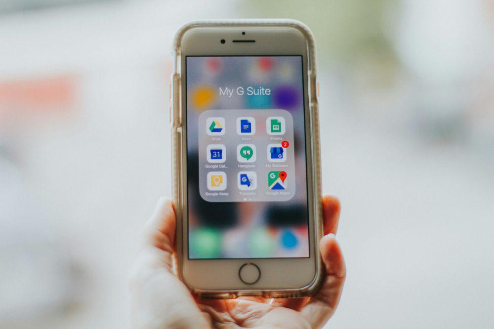 illustrasi aplikasi google drive (unsplash.com/Elle Cartier)