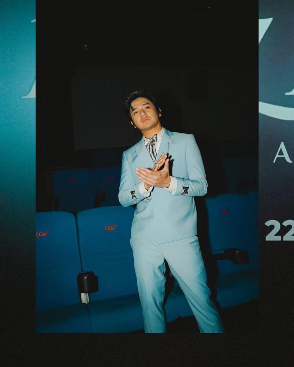 potret Arbani Yasiz di gala premiere Azzamine (instagram.com/arbaniyasiz)