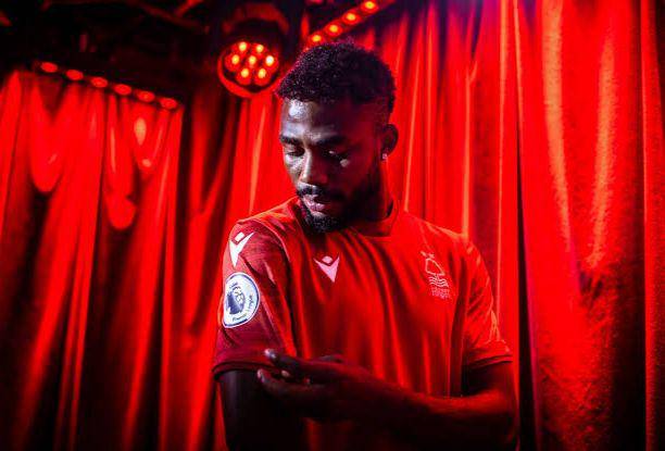 Emmanuel Dennis (nottinghamforest.co.uk)