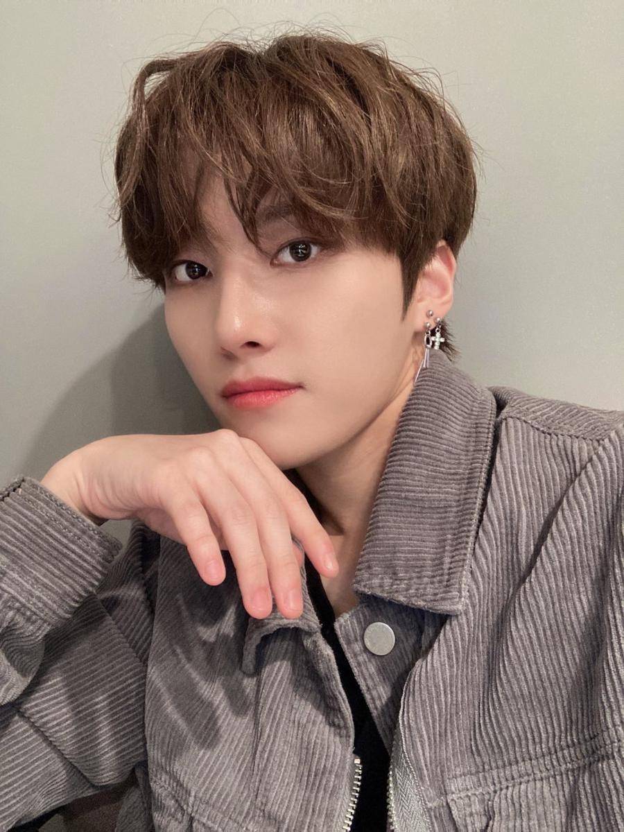 Choi In (twitter.com/ELASTofficial)