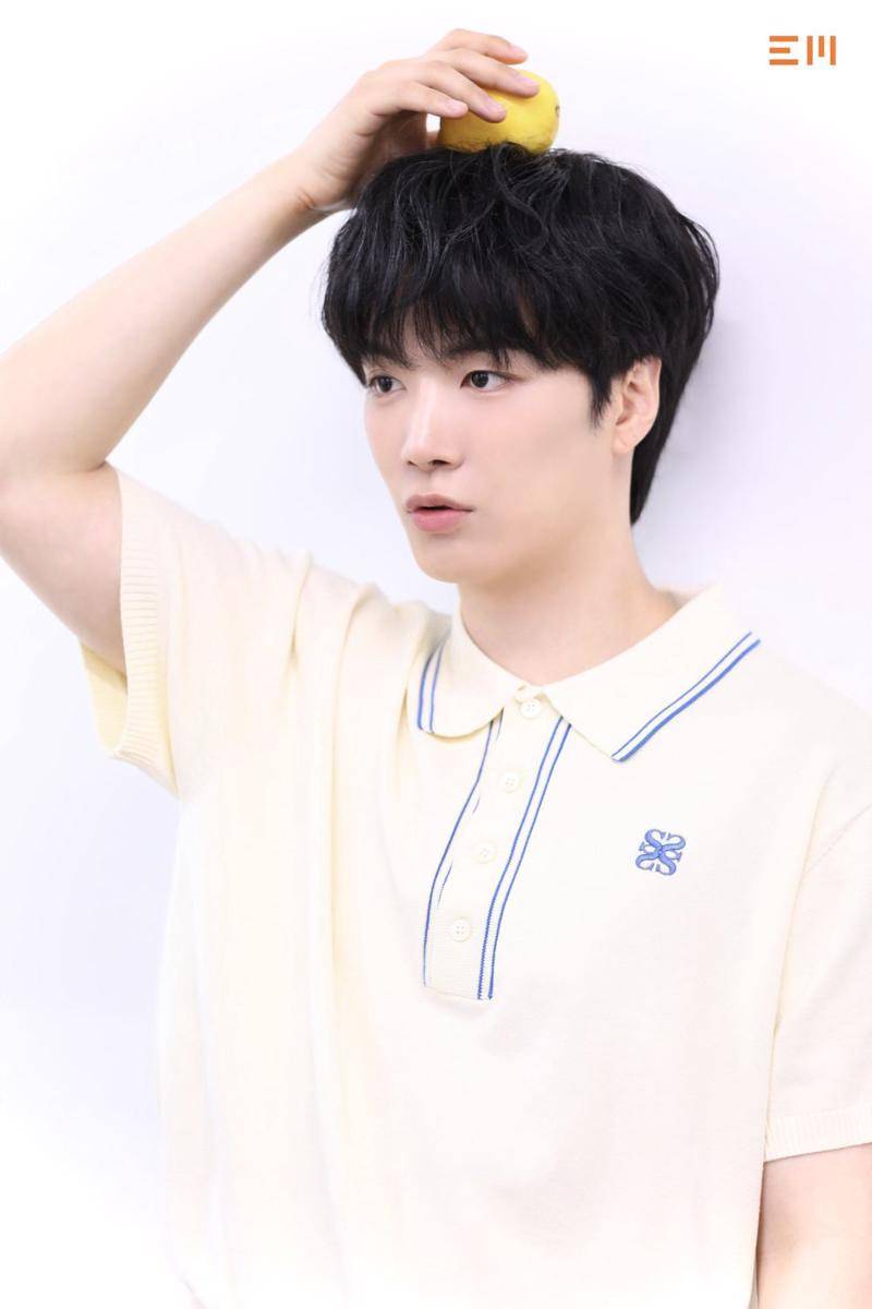 Kim Jong Hyeon (twitter.com/em_jonghyeon)