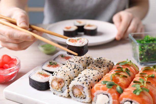Ilustrasi sushi. istockphoto.com/Chernetskaya