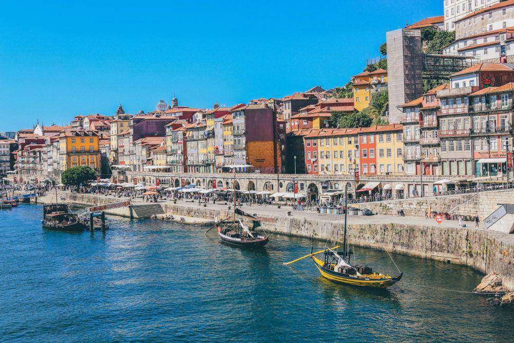 Potret kota Porto di Portugal (unsplash.com/nickkarvounis)