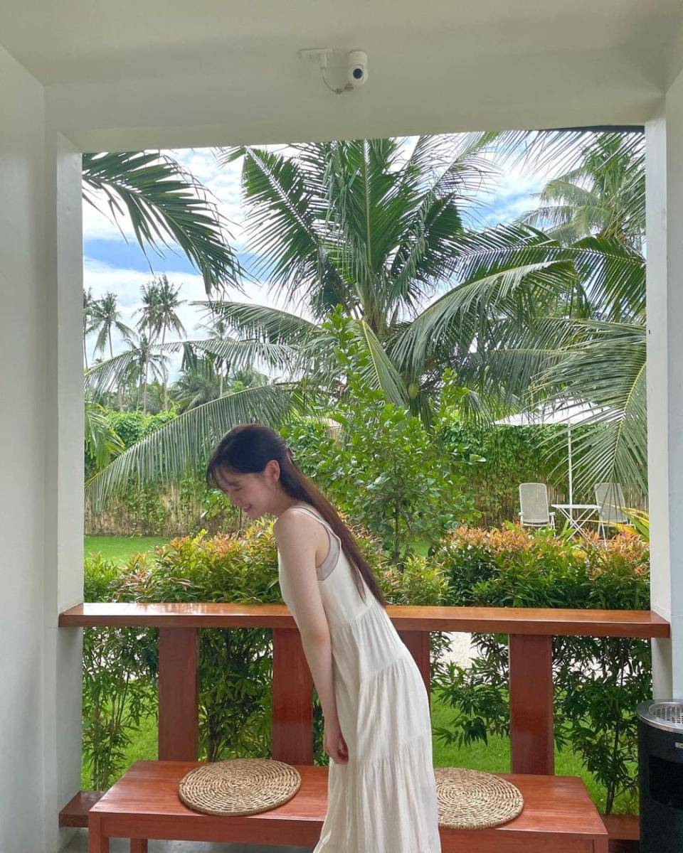 outfit dress ala Han Su-a (instagram.com/swaxwa)