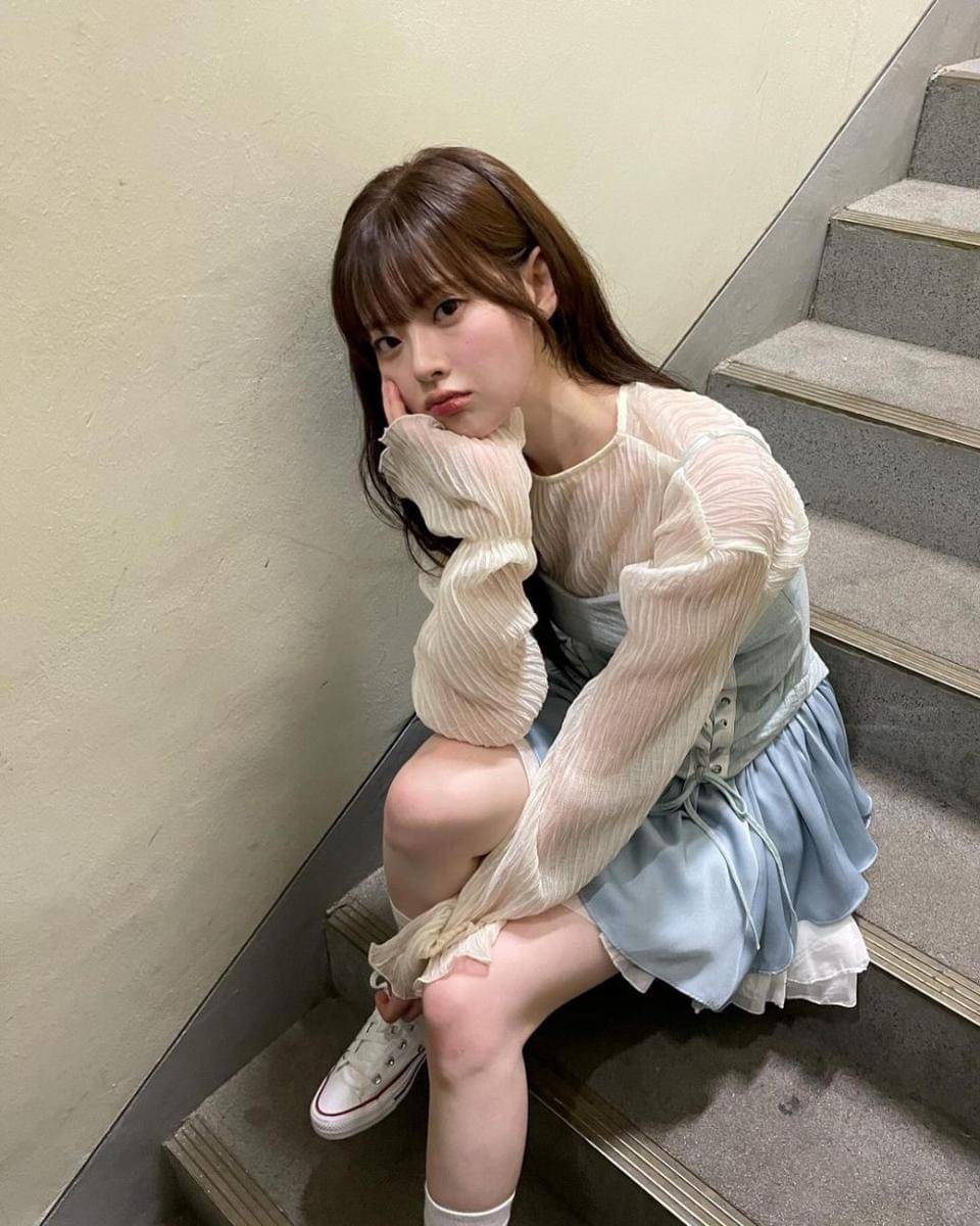 outfit dress ala Han Su-a (instagram.com/swaxwa)