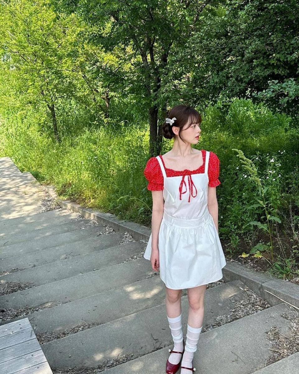 outfit dress ala Han Su-a (instagram.com/swaxwa)