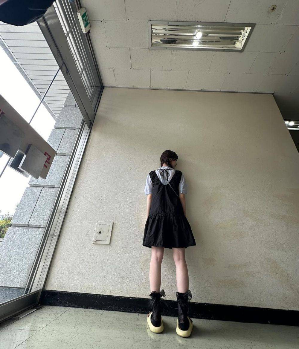 outfit dress ala Han Su-a (instagram.com/swaxwa)