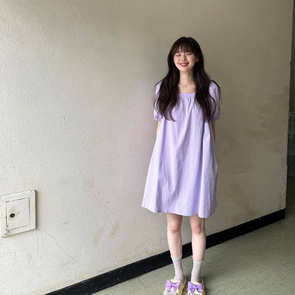 outfit dress ala Han Su-a (instagram.com/swaxwa)