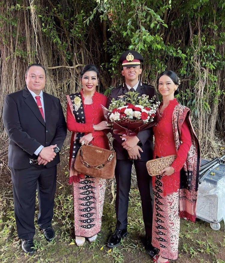 Khalifah Nasif dan keluarga (instagram.com/mayamirandaambasari)