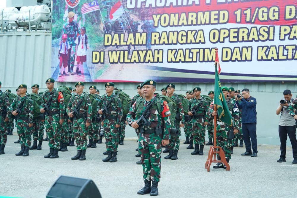 Para personel pasukan pengamanan perbatasan di Kalimantan tiba di Balikpapan, Selasa (20/8/2024). Foto Kodam Mulawarman