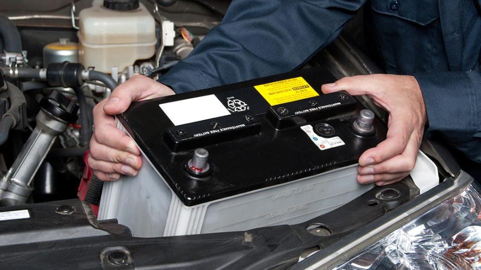 Ilustrasi aki mobil (marshallbatteries.com)