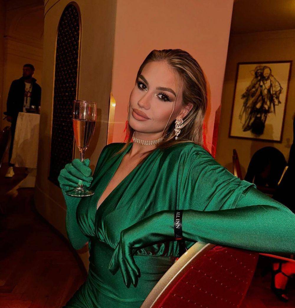 Adéla Štroffeková (instagram.com/adela_stroffekova)