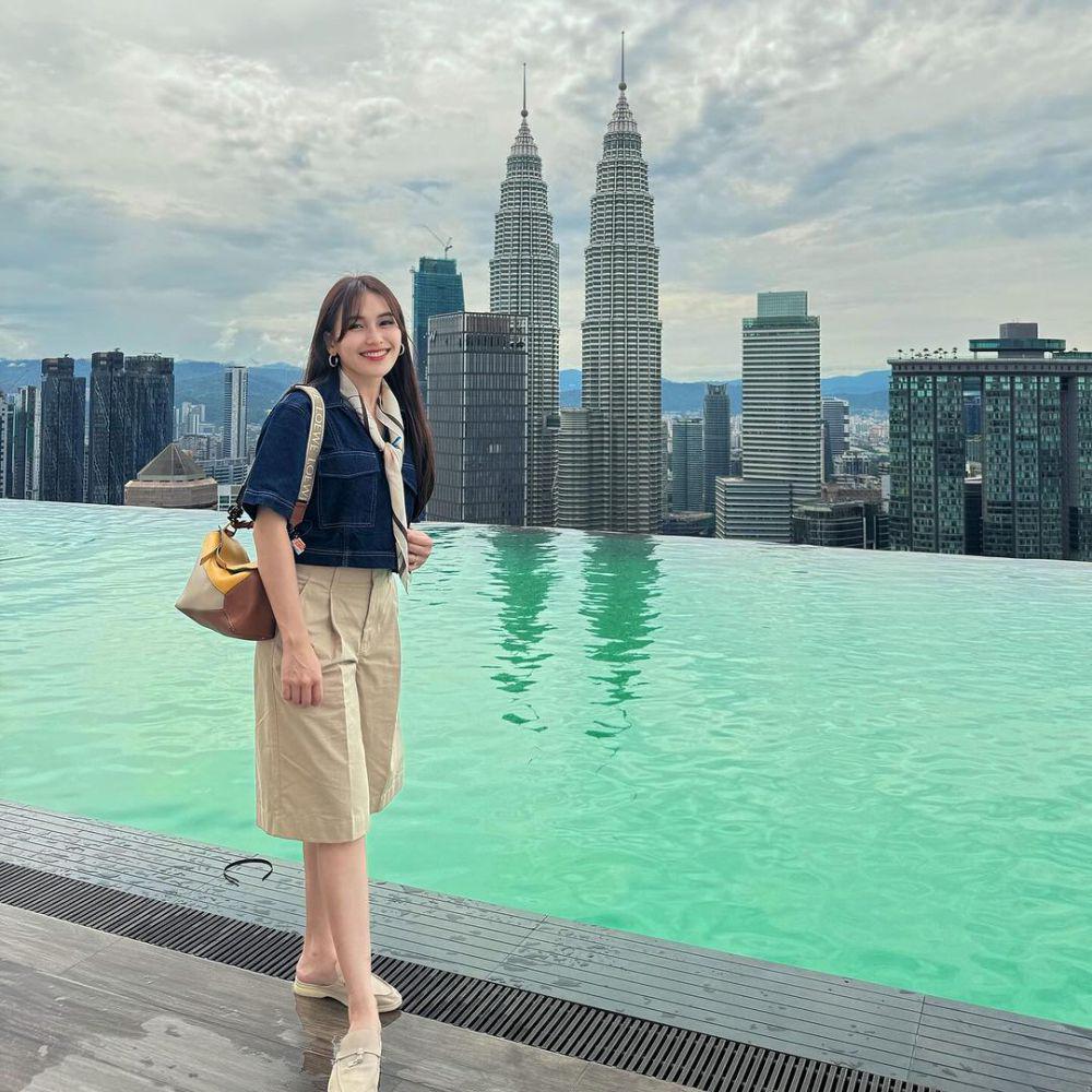 outfit Ayu Ting Ting (instagram.com/ayutingting92)