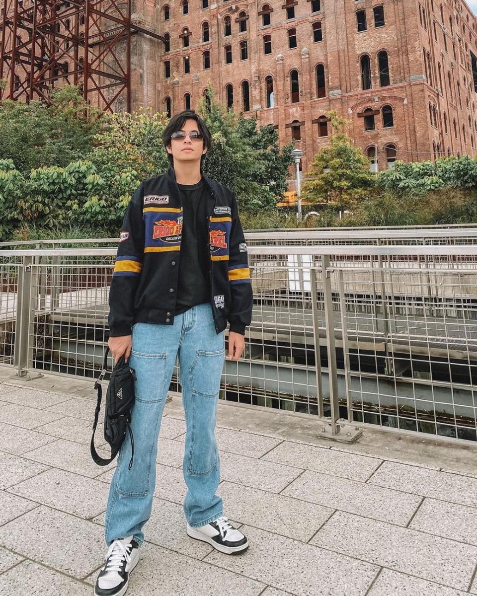 outfit traveling ala Angga Yunanda (Instagram.com/angga)