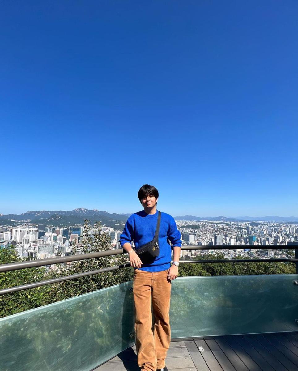 outfit traveling ala Angga Yunanda (Instagram.com/angga)