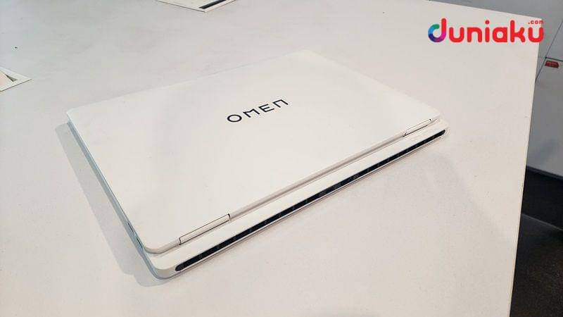 Foto HP Omen Transcend 14, diambil Dimas Ramadhan.  (Duniaku.com/Dimas Ramadhan)