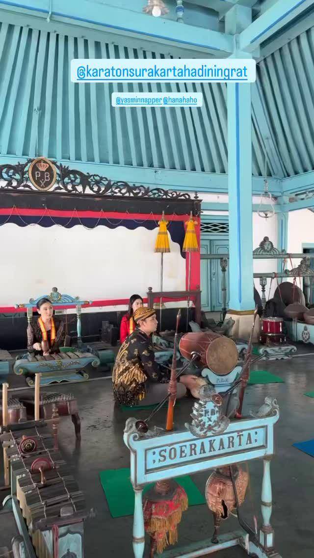 potret Hana Saraswati belajar budaya Jawa di Surakarta (instagram.com/hanahaho)