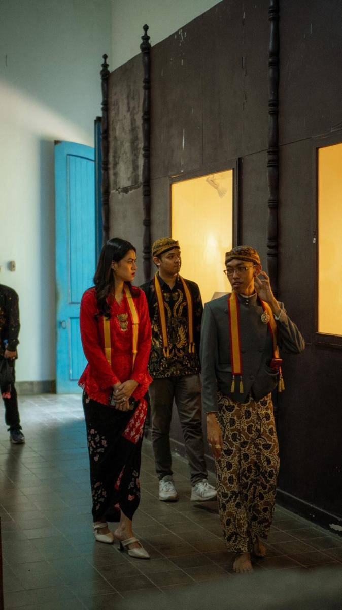 potret Hana Saraswati belajar budaya Jawa di Surakarta (instagram.com/hanahaho)