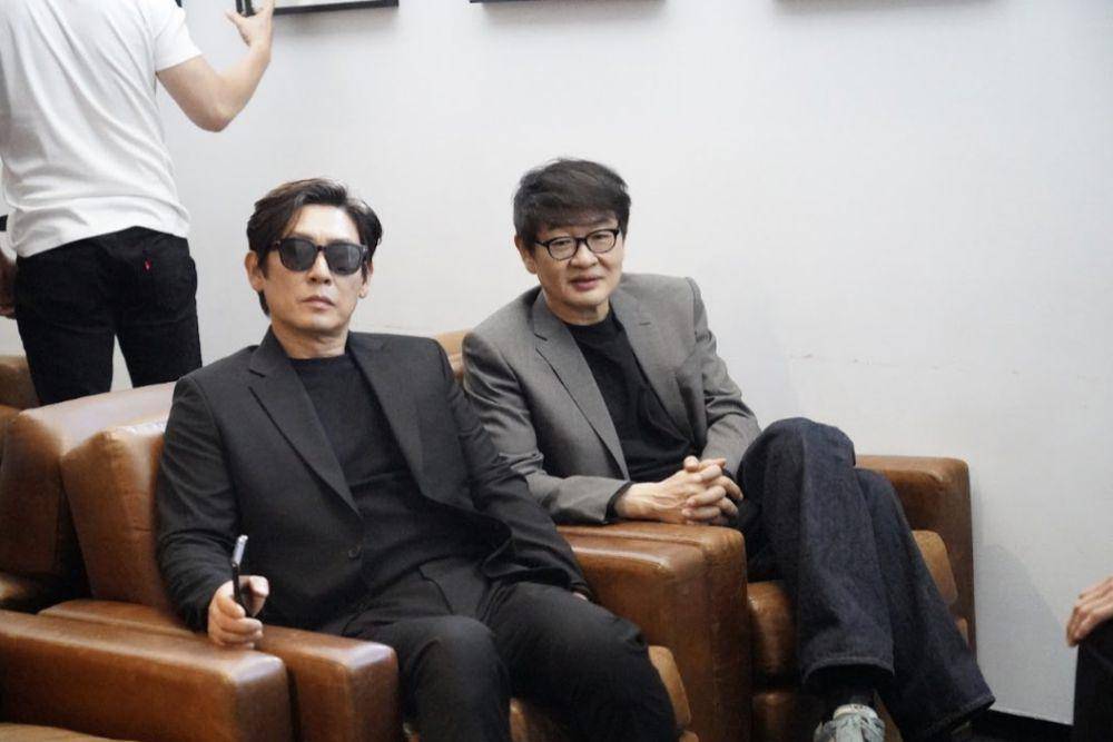Sul Kyung Gu dan sutradara Hur Jin Ho (instagram.com/mindmark.movie)