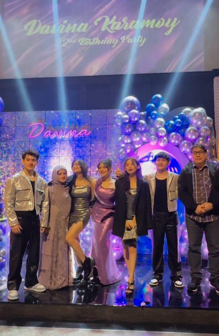 Pesta ultah Davina (Instagram.com/farahcarpetsofficial)