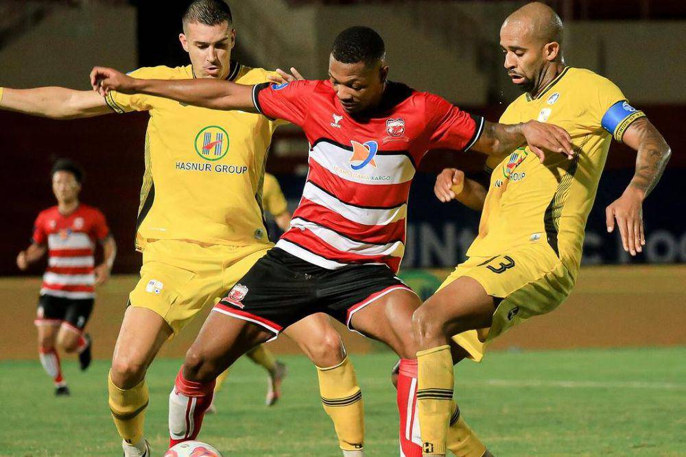 Barito Putera dalam laga melawan Madura United pada pekan kedua Liga 1 2024/2025. (instagram.com/maduraunited.fc)