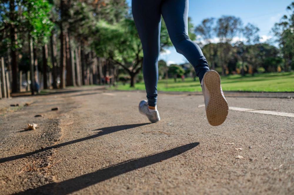 Ilustrasi seseorang sedang jogging (pexels.com/Daniel Reche)