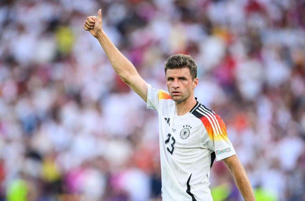 Thomas Mueller (instagram.com/esmuellert)